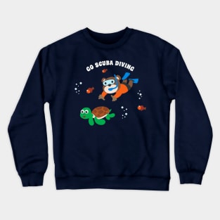 Diving with funny bear and turtle with cartoon style. Crewneck Sweatshirt